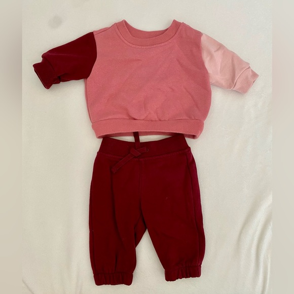 Baby Gap sweat outfit size 0-3 months - Picture 1 of 4